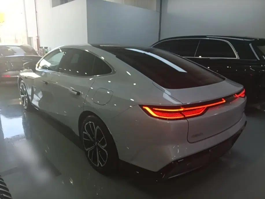 Geely Galaxy E8 2025 700 km Long-Range Intelligent Driving Version — миниатюра 4