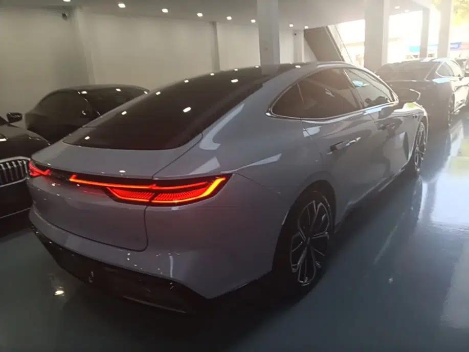 Geely Galaxy E8 2025 700 km Long-Range Intelligent Driving Version — миниатюра 6