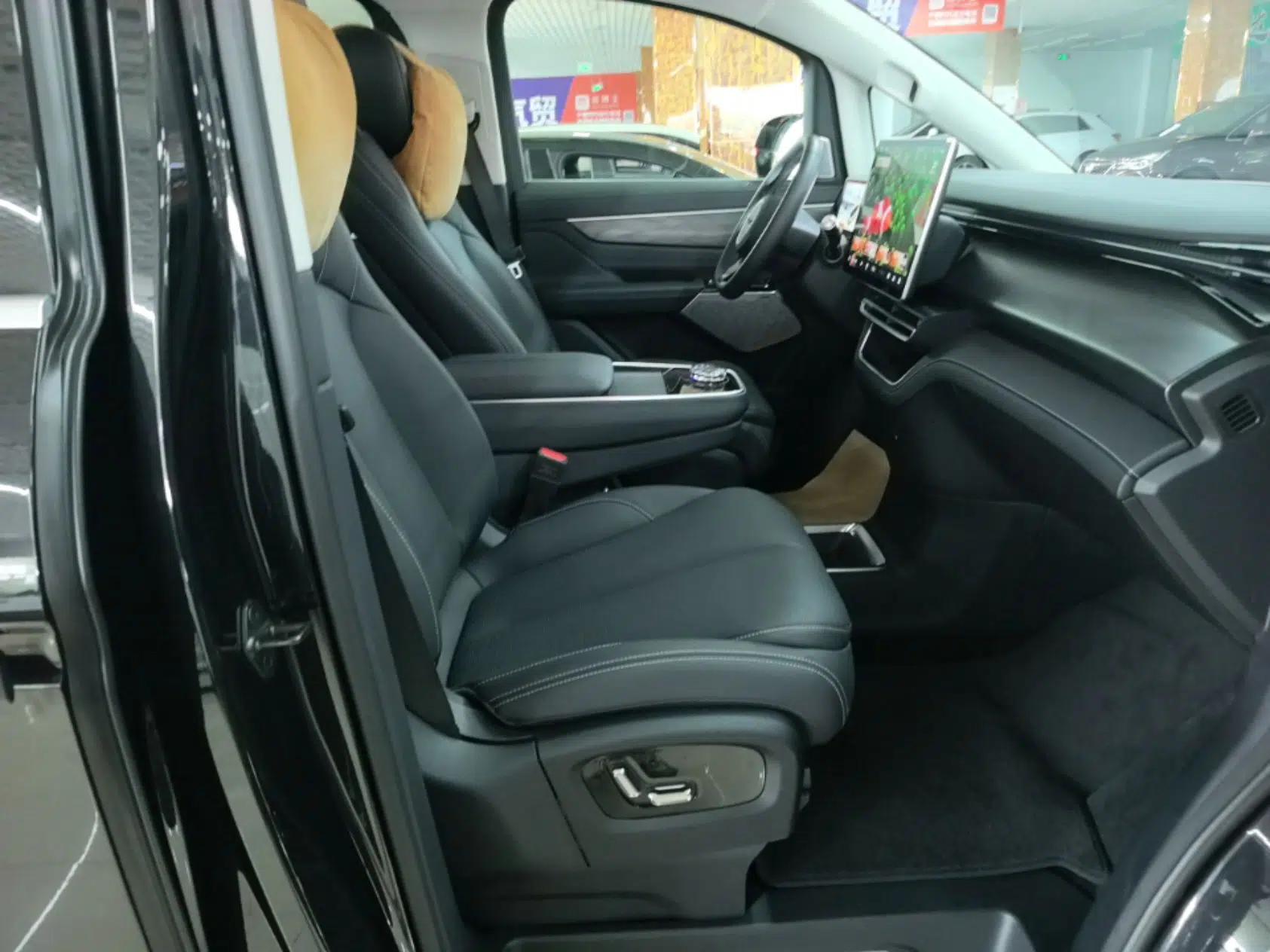 Geely Galaxy LEVC L380 2024 100 kWh 6-Seater Two-Wheel Drive Air — миниатюра 19