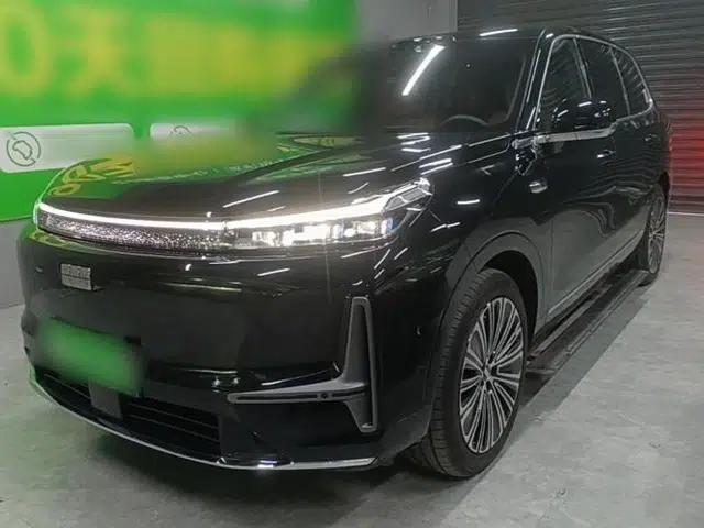 Geely Galaxy M9 2025 Model 210km Four-Wheel-Drive Leading Edition