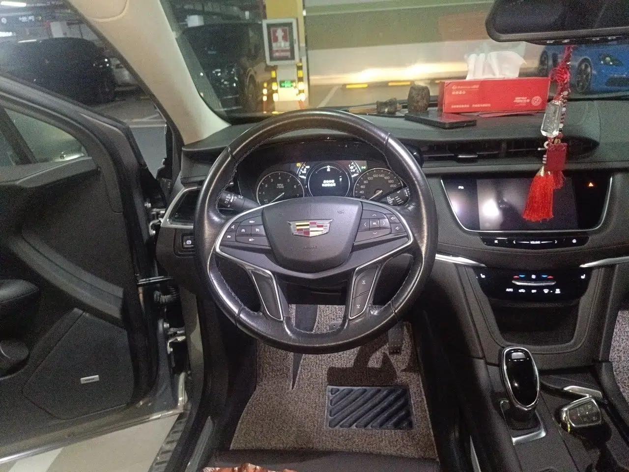 Cadillac XT5 2018 25T Luxury Model — миниатюра 10