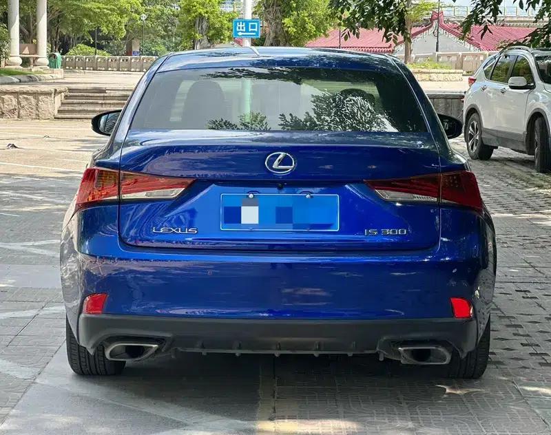 Lexus IS 2017 300 F SPORT Edition — миниатюра 5