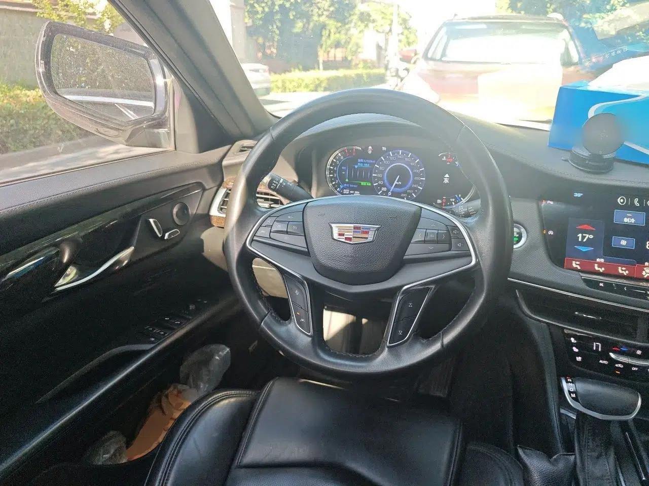 Cadillac CT6 2016 28T Luxury Model — миниатюра 10