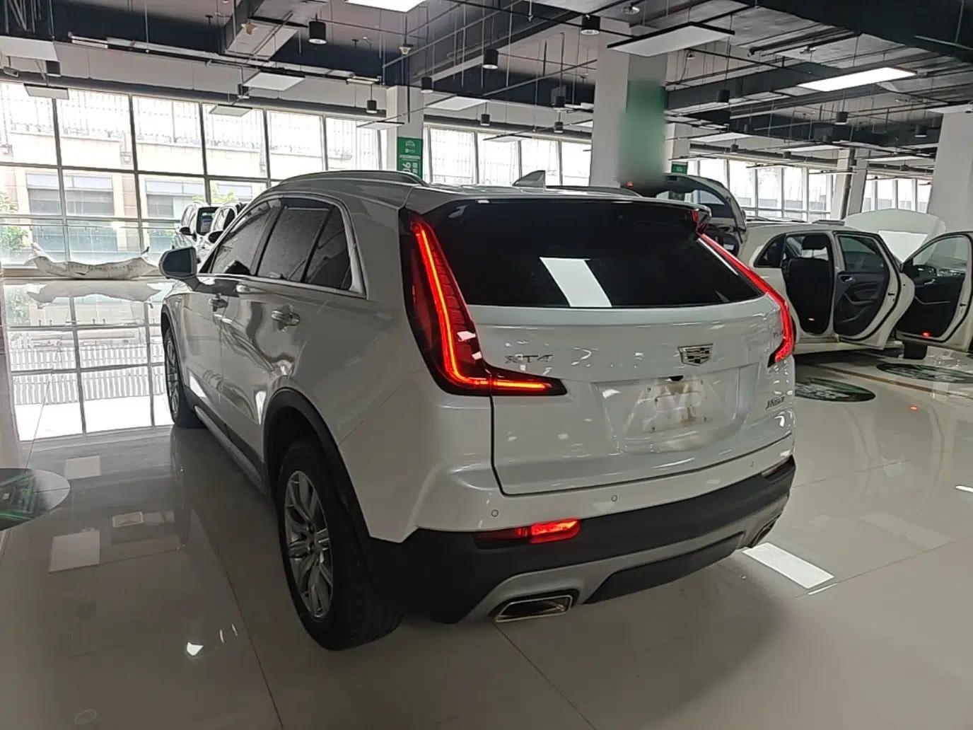 Cadillac XT4 2020 Revised Version 28T Two-Wheel Drive Leading Edition — миниатюра 4