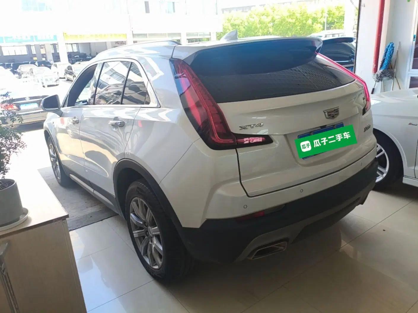 Cadillac XT4 2020 Revised Version 28T Two-Wheel Drive Luxury Edition — миниатюра 4