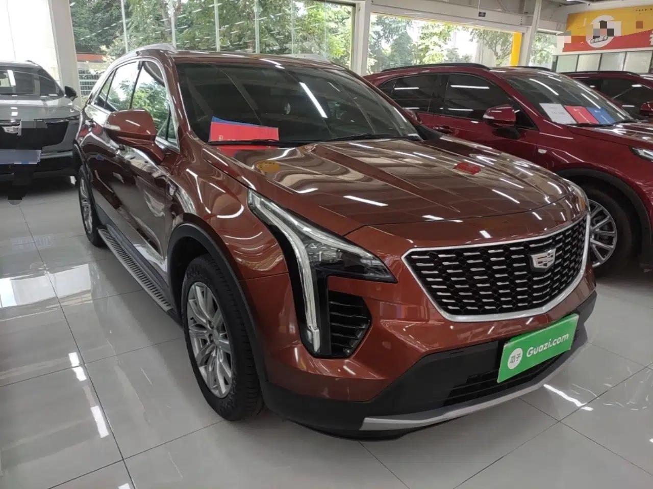 Cadillac XT4 2018 28T Two-Wheel Drive Leading Version — миниатюра 3
