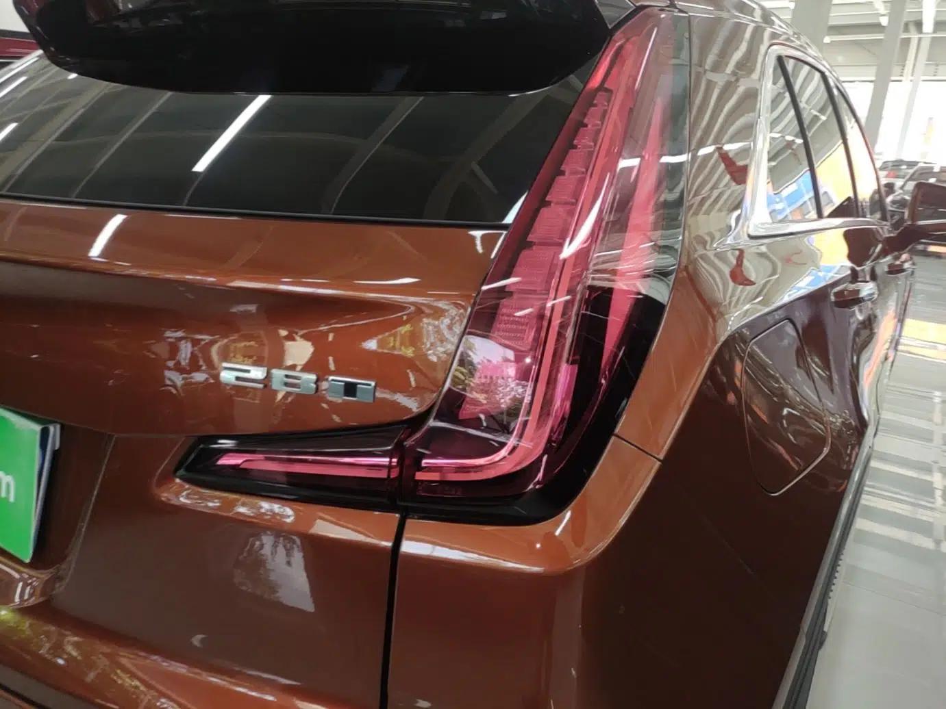 Cadillac XT4 2018 28T Two-Wheel Drive Leading Version — миниатюра 9
