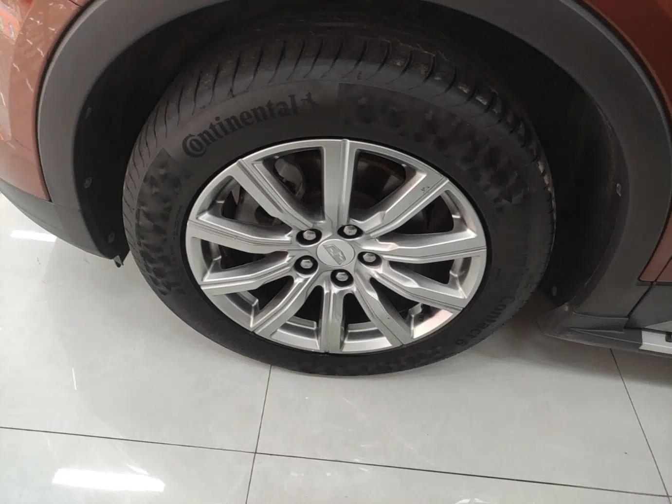 Cadillac XT4 2018 28T Two-Wheel Drive Leading Version — миниатюра 10