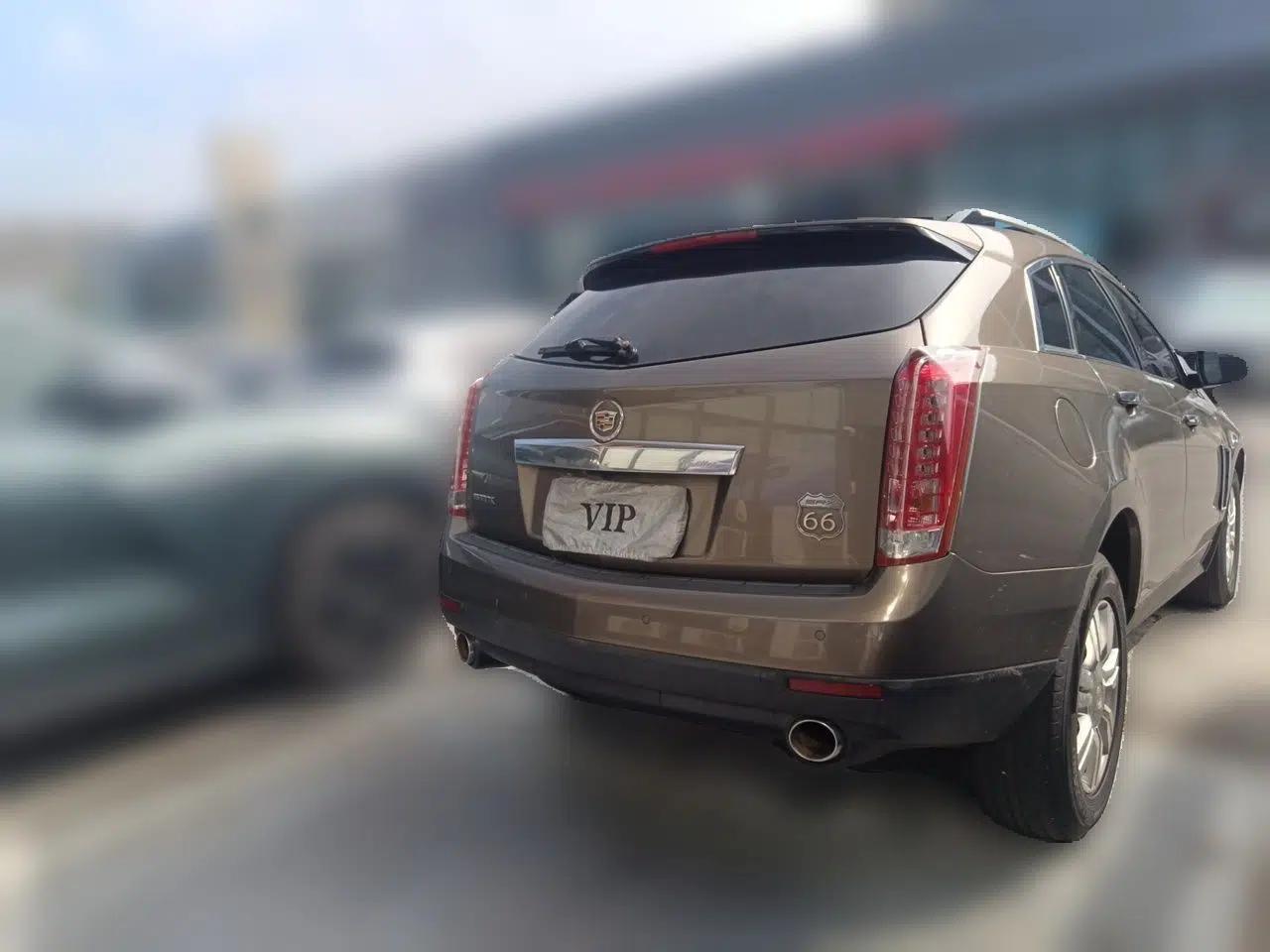 Cadillac SRX 2015 3.0L Elite Model — миниатюра 6