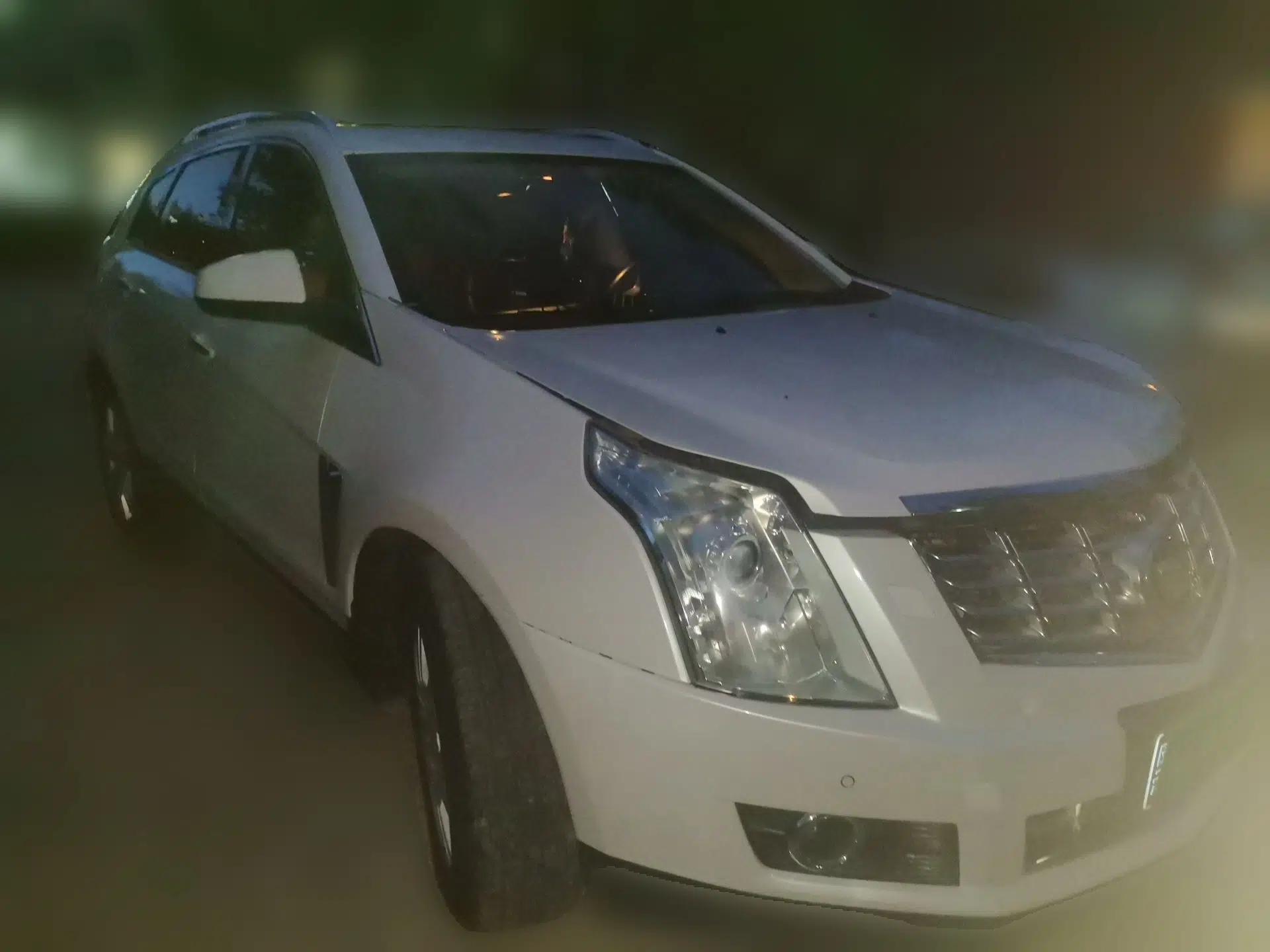Cadillac SRX 2013 3.0L Elite Model — миниатюра 3