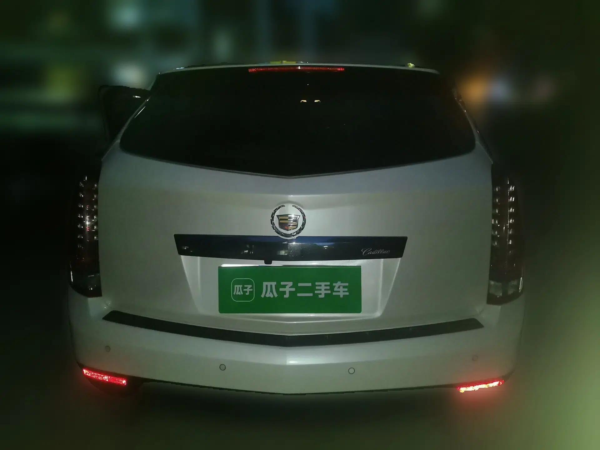 Cadillac SRX 2013 3.0L Elite Model — миниатюра 5