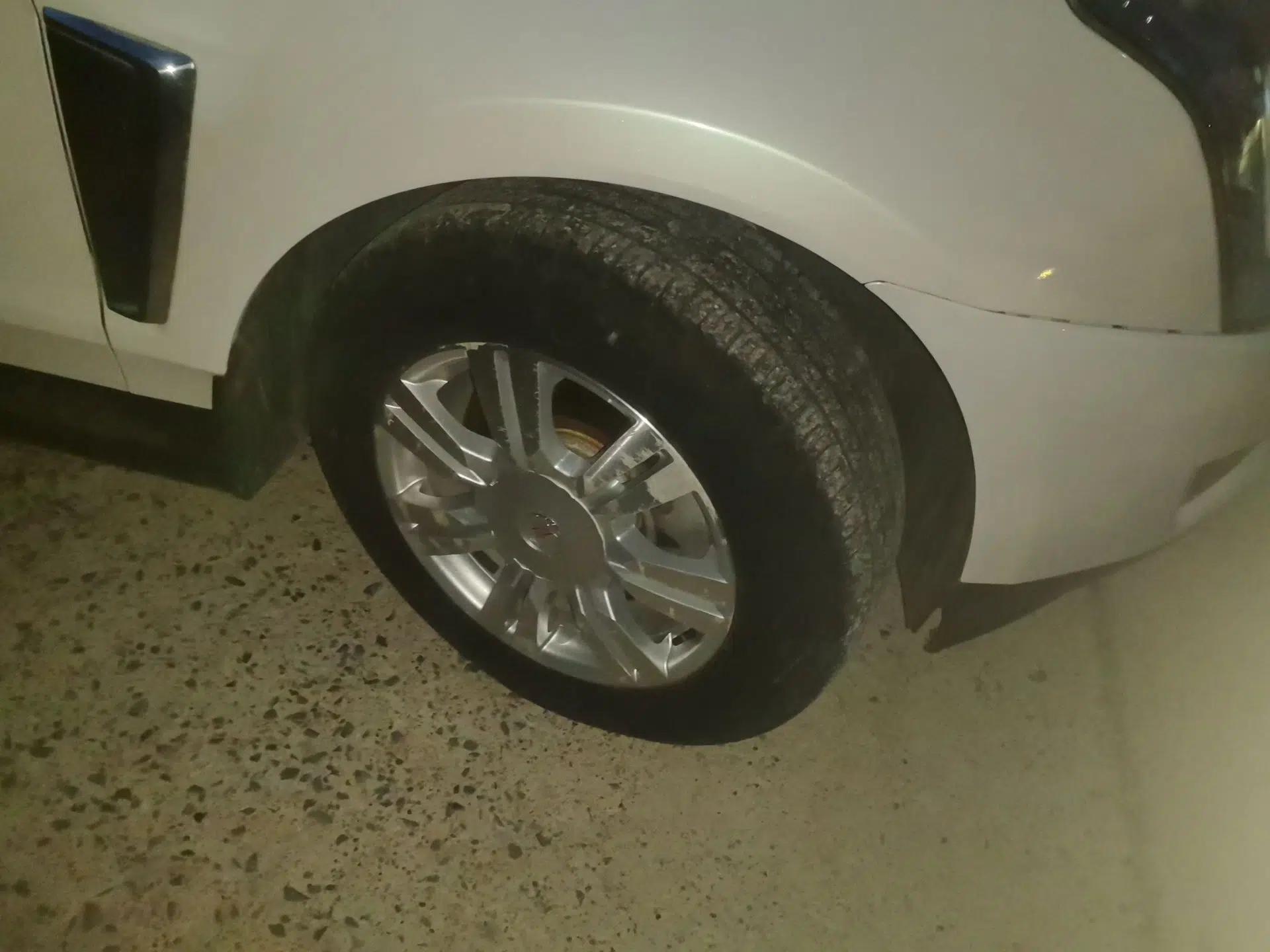 Cadillac SRX 2013 3.0L Elite Model — миниатюра 8