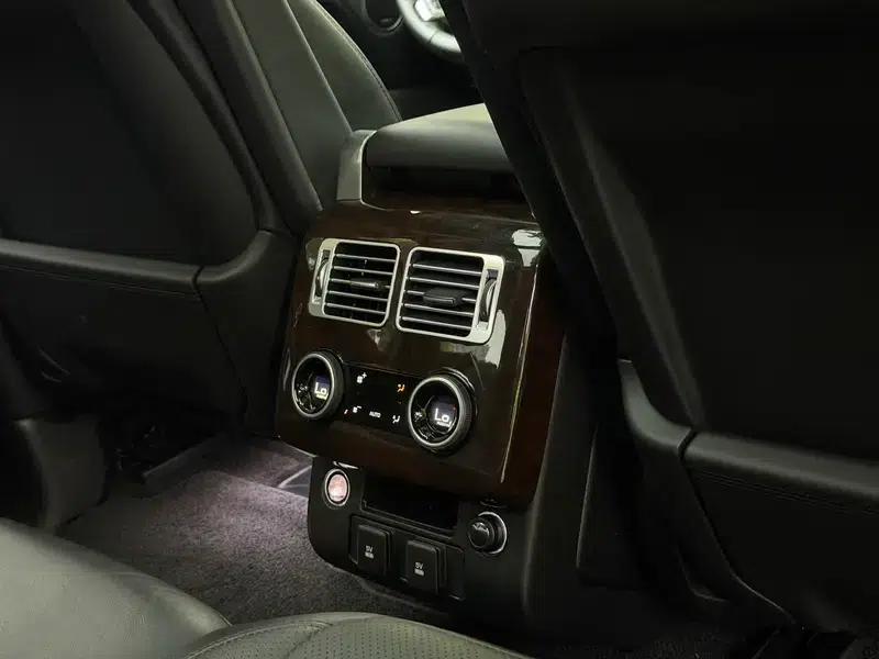 Range Rover 2021 3.0 L6 Legendary Edition — миниатюра 11