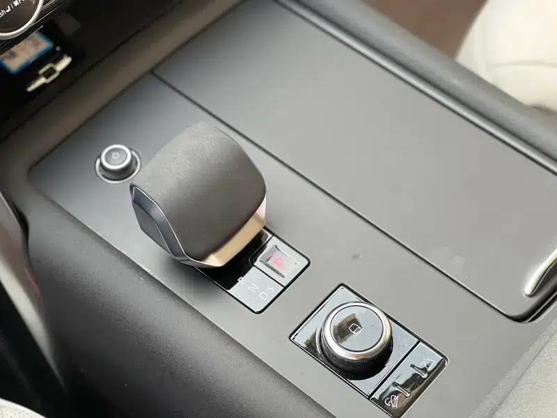 Discover 2023 Facelifted 360PS R-Dynamic S — миниатюра 10