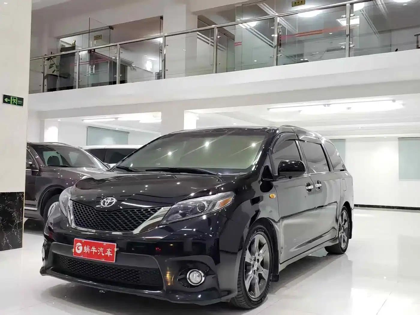 2015 SIENNA 3.5L 2WD LE — миниатюра 1
