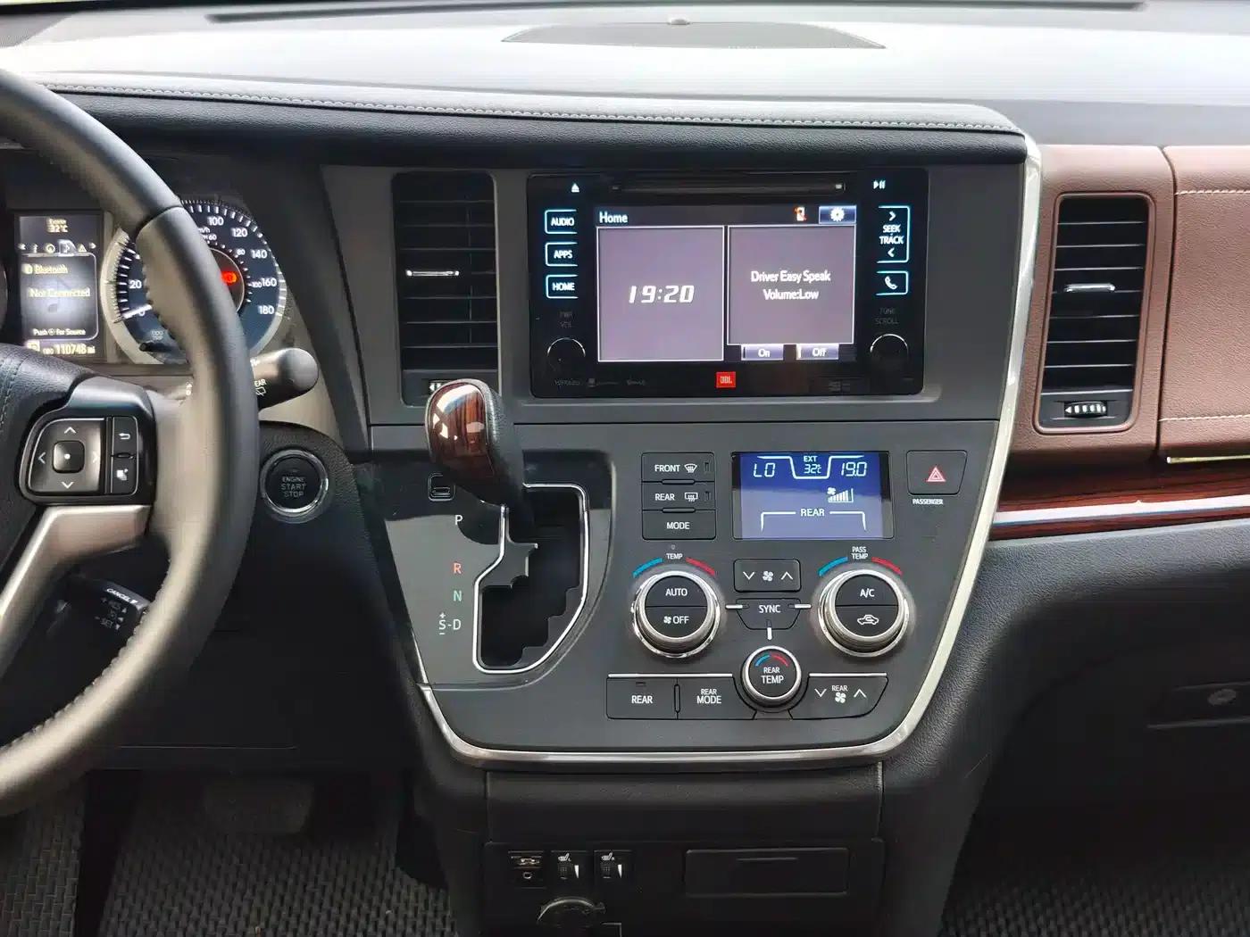 2015 SIENNA 3.5L AWD — миниатюра 14
