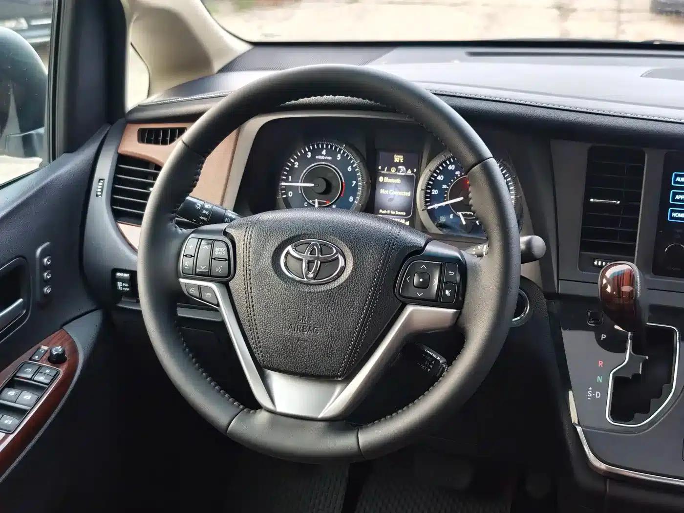2015 SIENNA 3.5L AWD — миниатюра 15