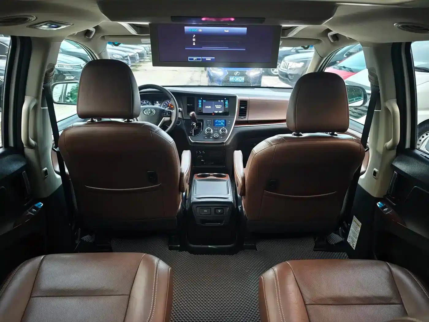 2015 SIENNA 3.5L AWD — миниатюра 18
