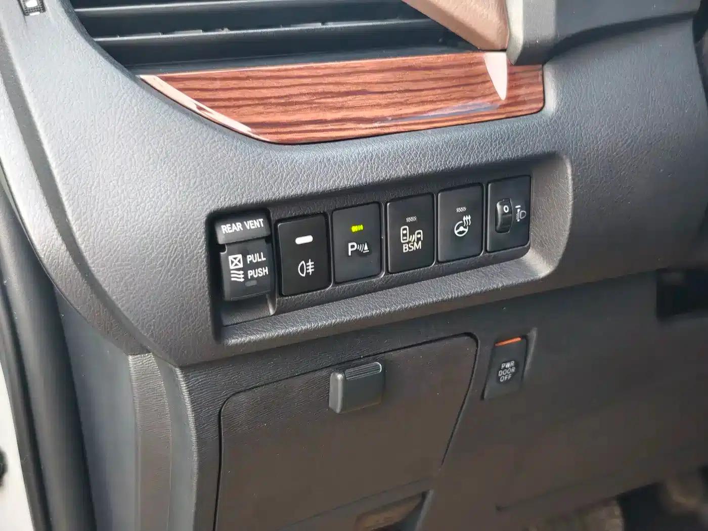 2015 SIENNA 3.5L AWD — миниатюра 21