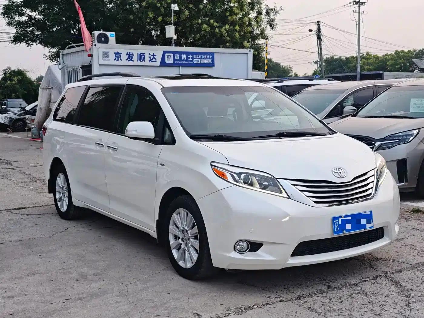 2015 SIENNA 3.5L AWD — миниатюра 6