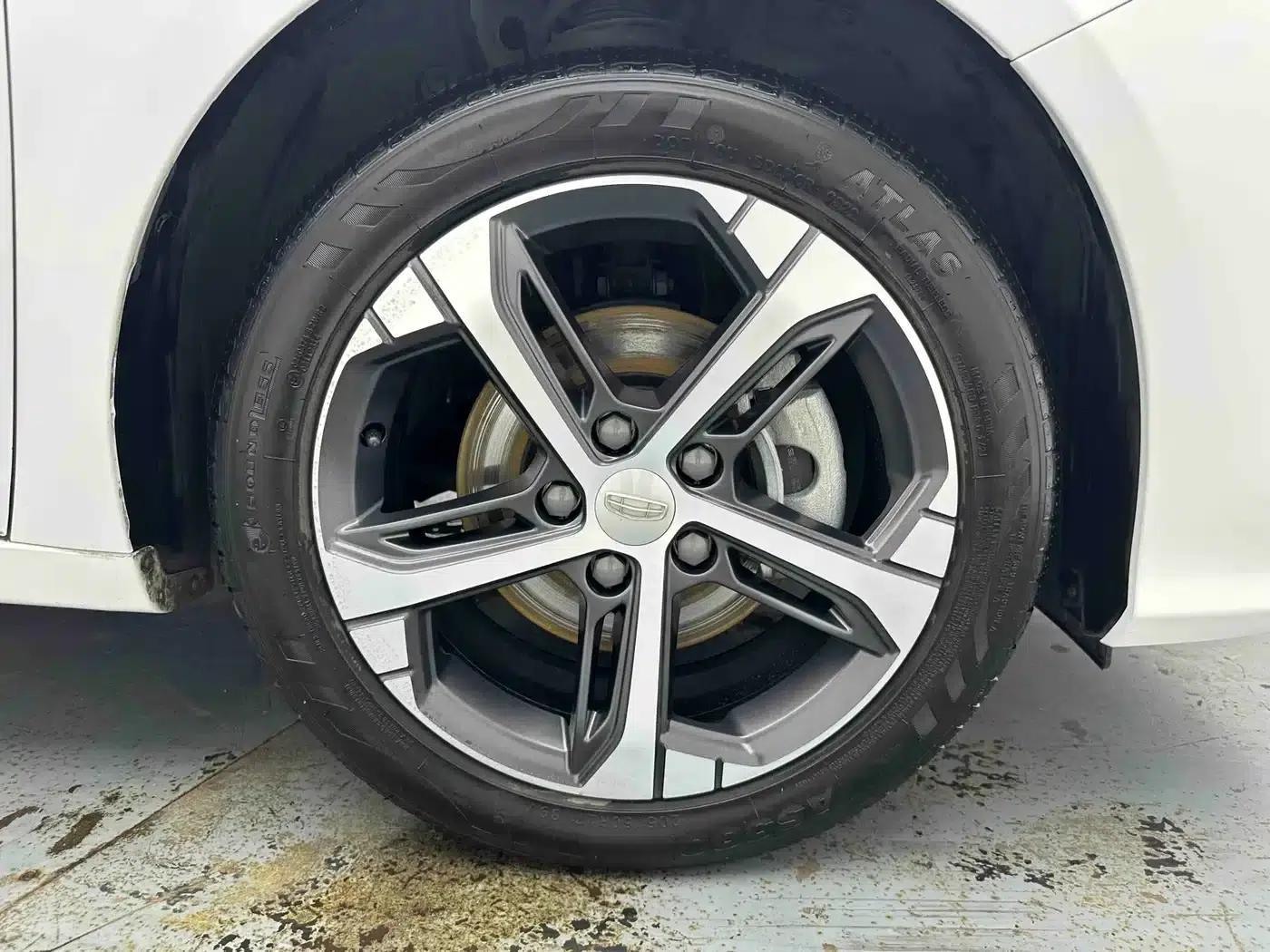 Geely Emgrand L 2022 1.4T CVT Supreme Edition — миниатюра 8