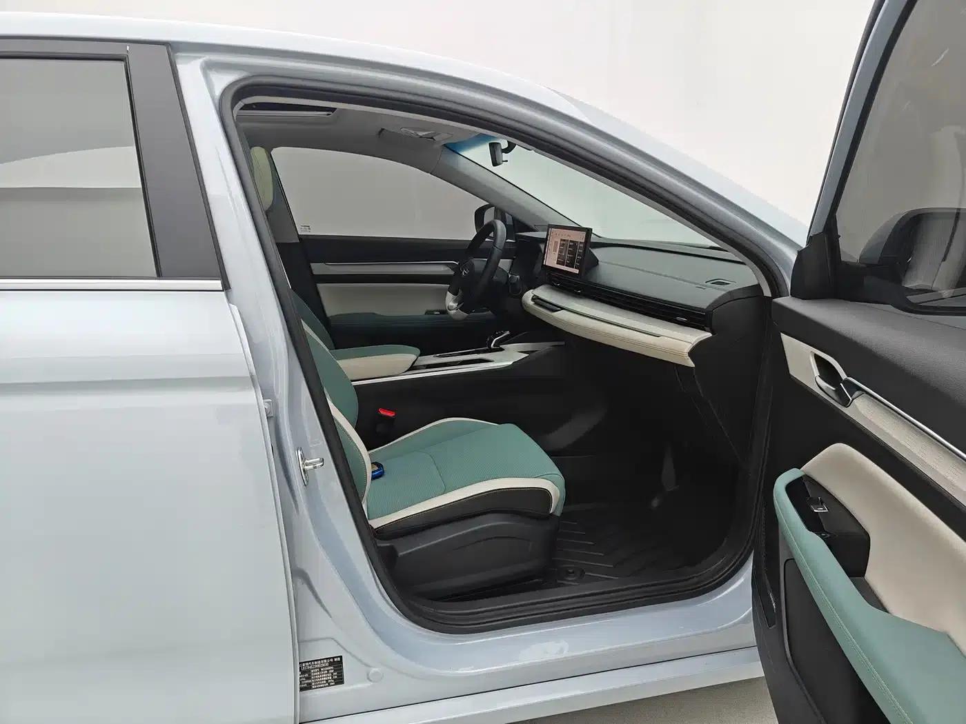 Geely Emgrand L HiP 2022 1.5TD-DHT Pro 100KM Super Speed — миниатюра 15