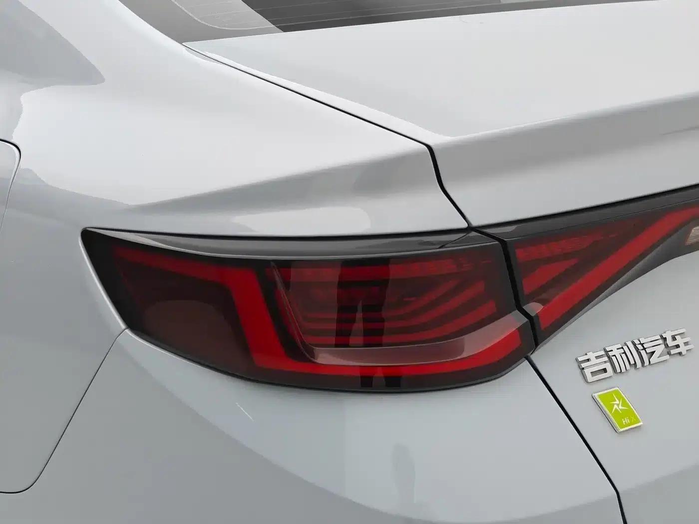 Geely Emgrand L HiP 2022 1.5TD-DHT Pro 100KM Super Speed — миниатюра 21