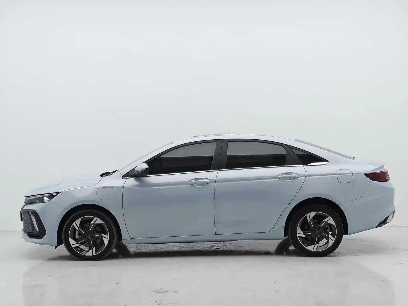 Geely Emgrand L HiP 2022 1.5TD-DHT Pro 100KM Super Speed — миниатюра 7