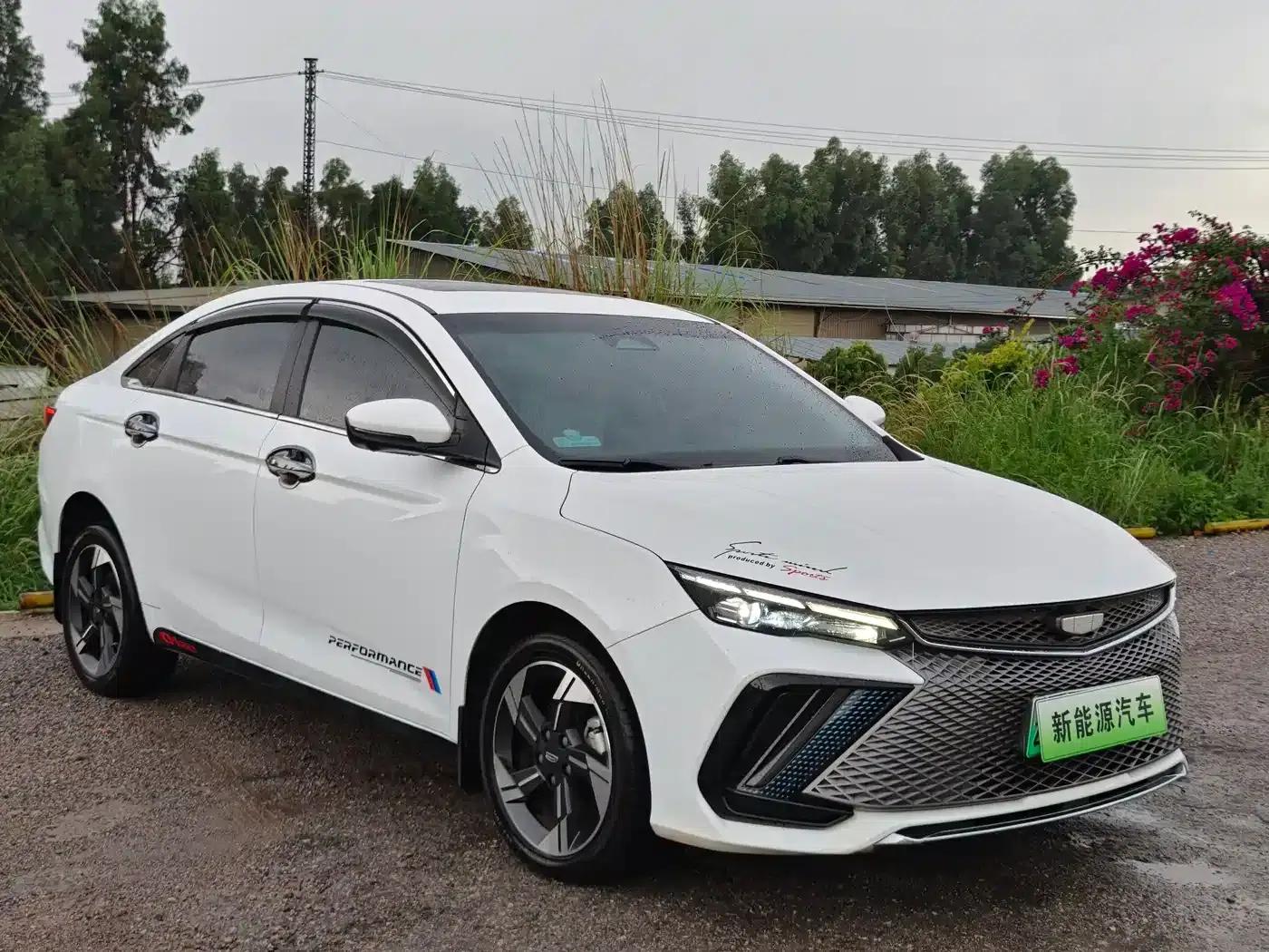 Geely Emgrand L HiP 2022 1.5TD-DHT Pro 100KM Super — миниатюра 3