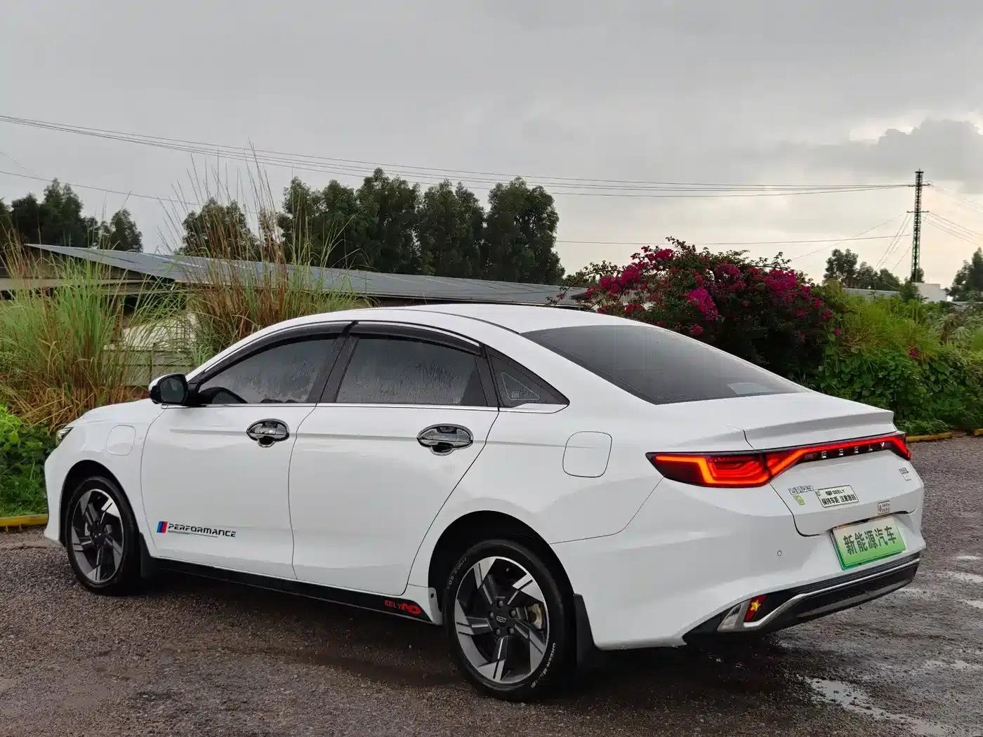 Geely Emgrand L HiP 2022 1.5TD-DHT Pro 100KM Super — миниатюра 9