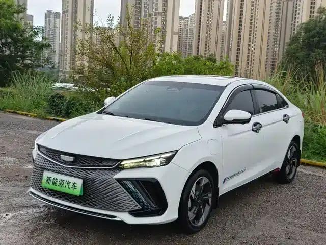 Geely Emgrand L HiP 2022 1.5TD-DHT Pro 100KM Super