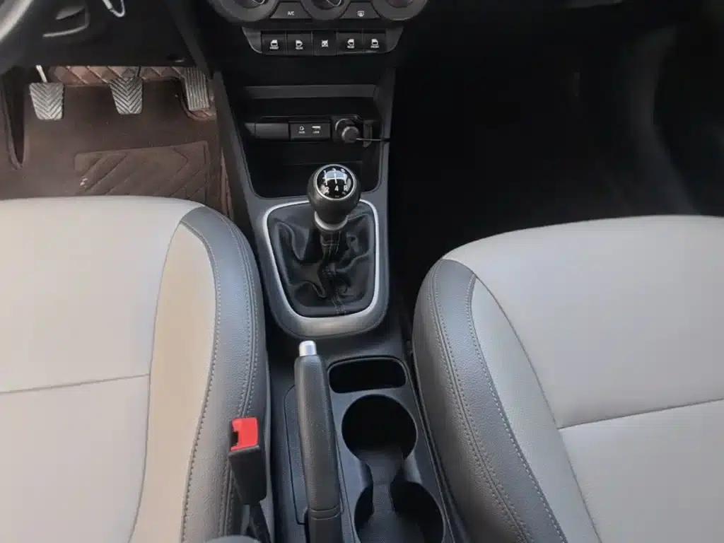 2017 Kia K2 1.4L Manual Smart Edition Value — миниатюра 14