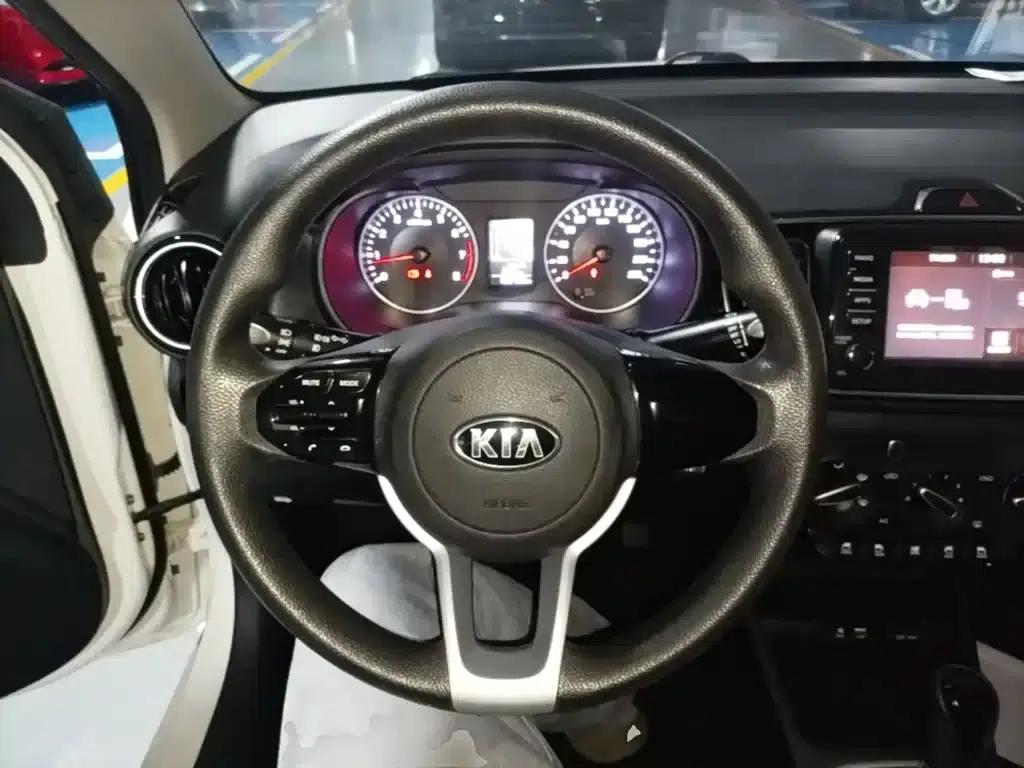 Kia K2 2017 1.4L Automatic Smart Edition Value — миниатюра 11