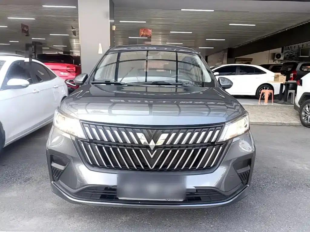 Wuling Jiachen 2022 1.5L Manual Enjoyment Elite Edition — миниатюра 3