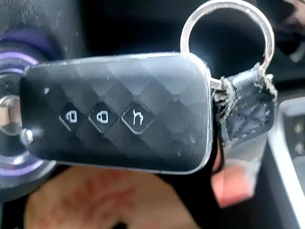 Wuling Jiachen 2022 1.5L Manual Enjoyment Elite Edition — миниатюра 9