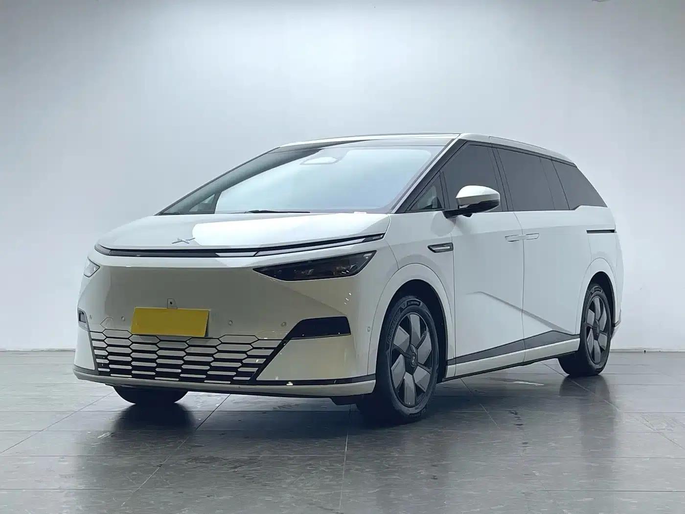 XPeng X9 2024 Model: 702kWh Ultra-Long Range (Max) — миниатюра 1