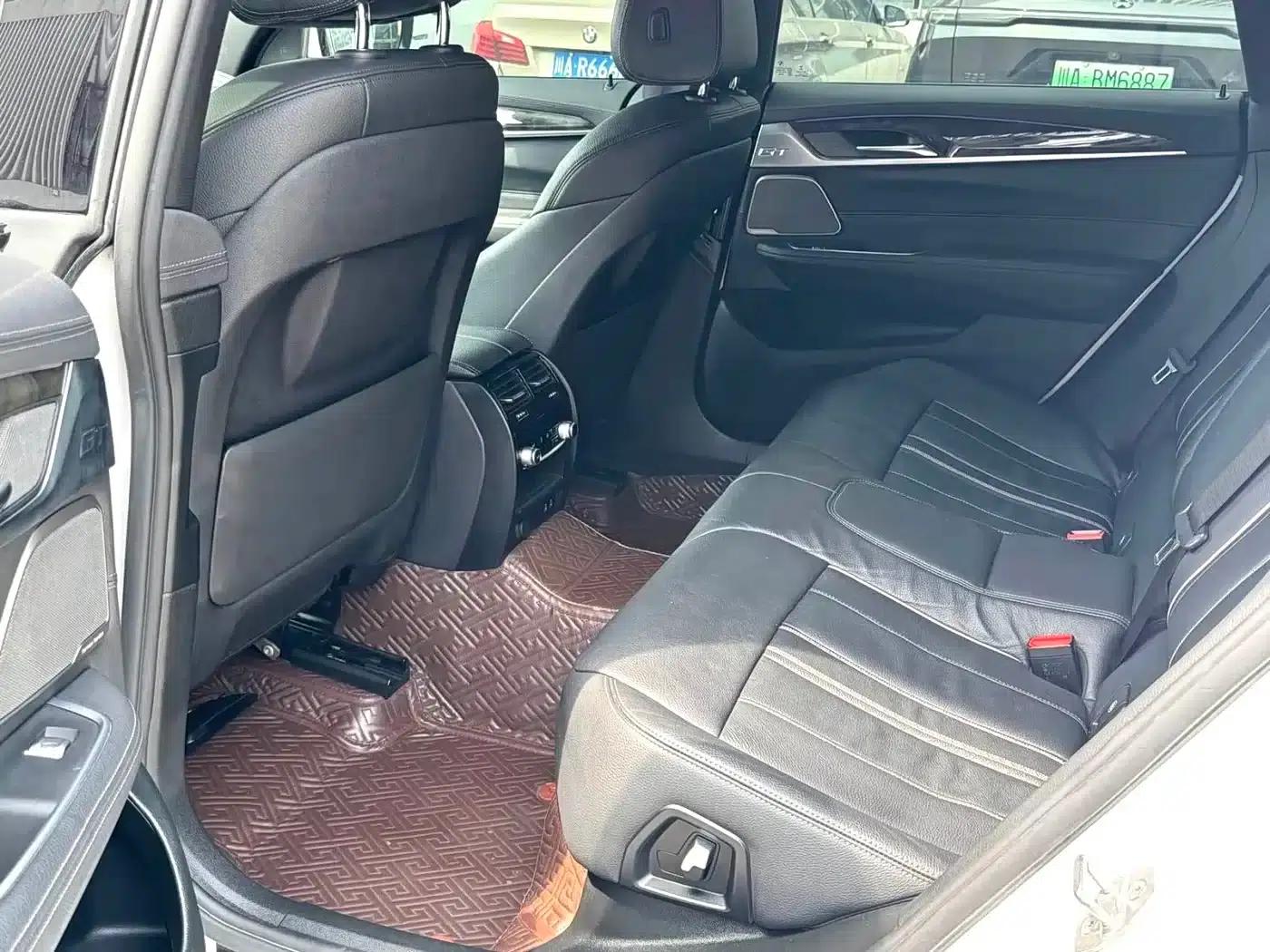 2021 BMW 6 Series GT 630i M Sport Package — миниатюра 5