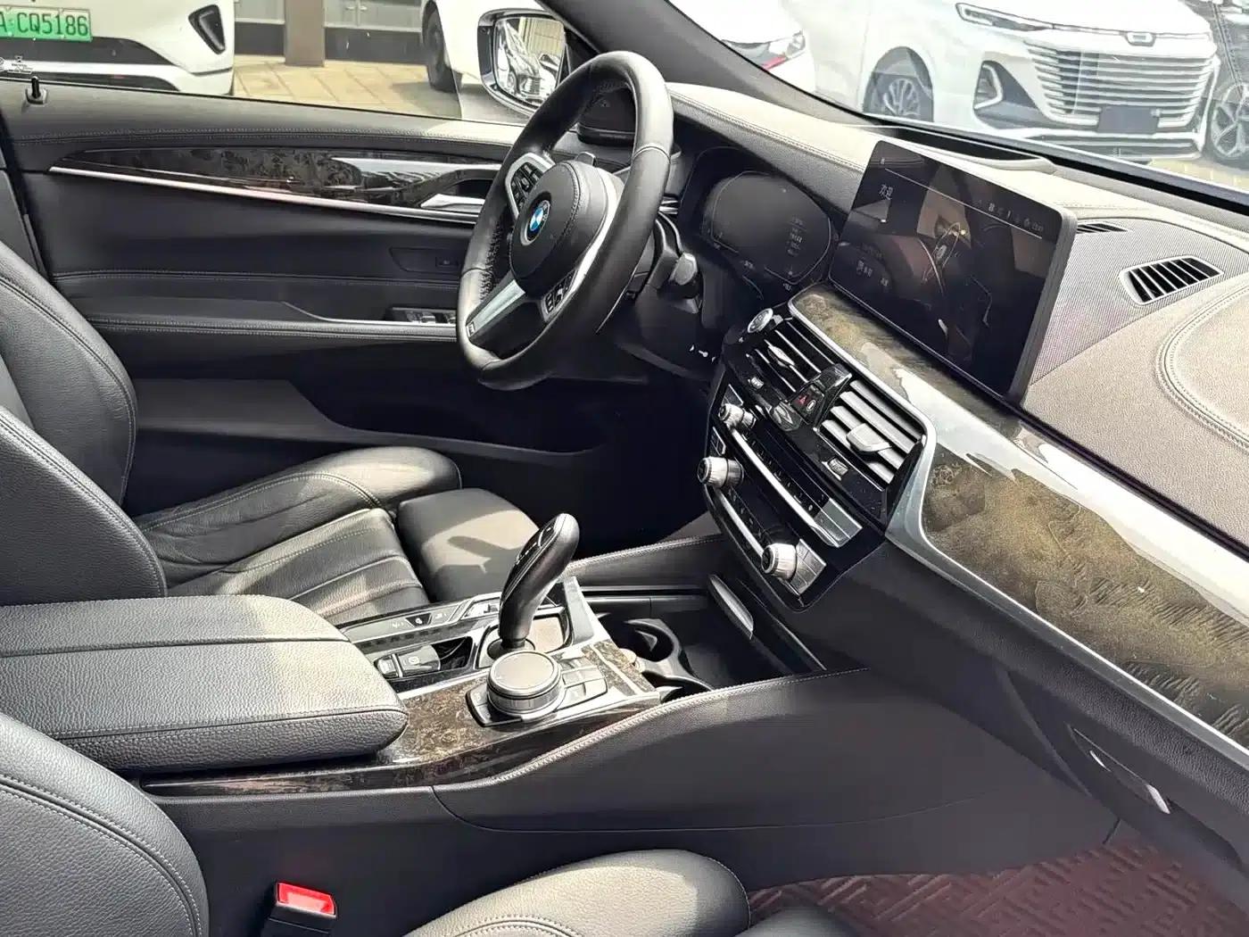 2021 BMW 6 Series GT 630i M Sport Package — миниатюра 6