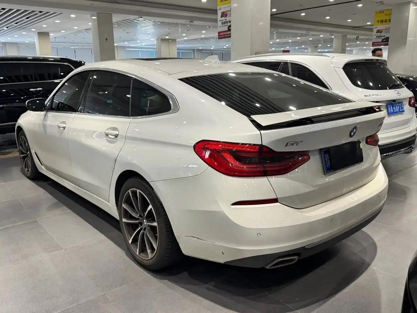 2021 BMW 6 Series GT 630i Luxury Design Package — миниатюра 3