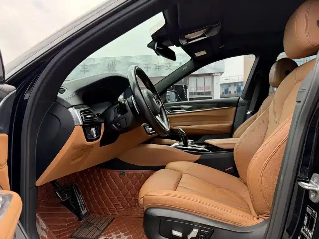 2020 BMW 6 Series GT 630i M Sport Package — миниатюра 4