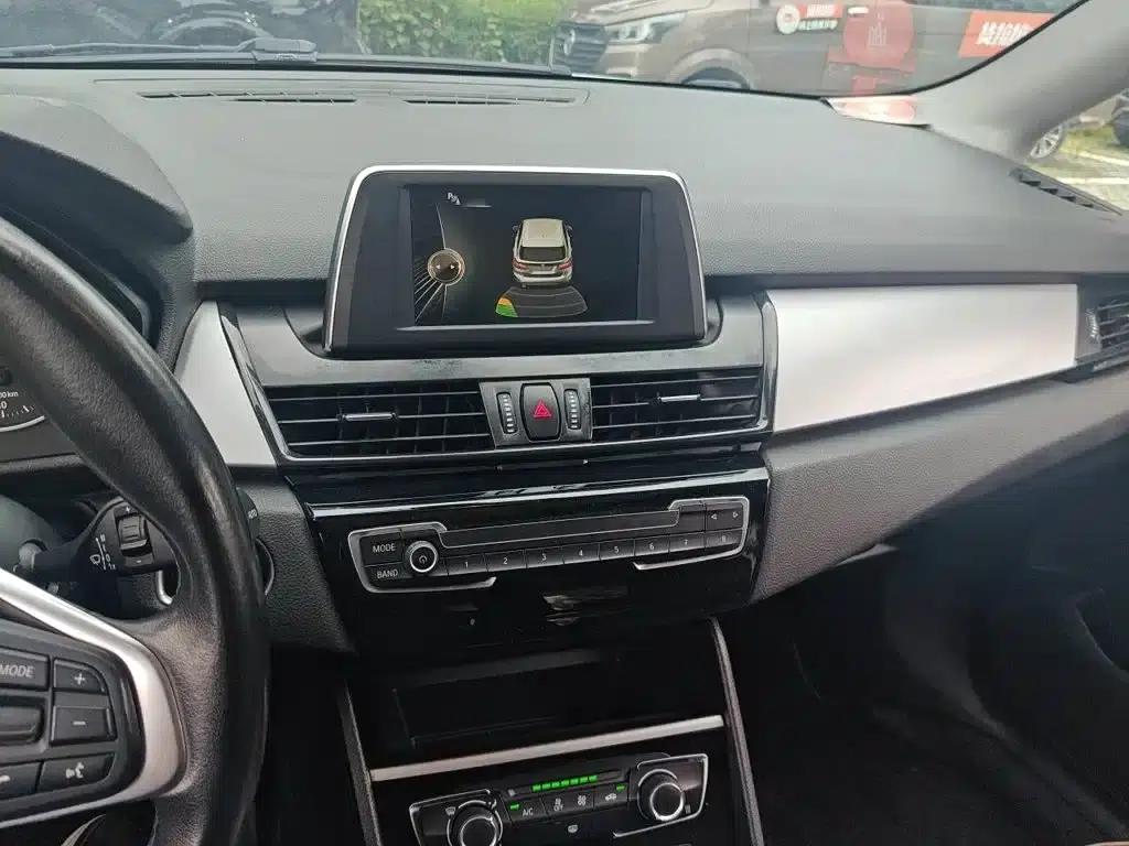 2016 BMW 2 Series Gran Tourer 218i Fashion Edition — миниатюра 14