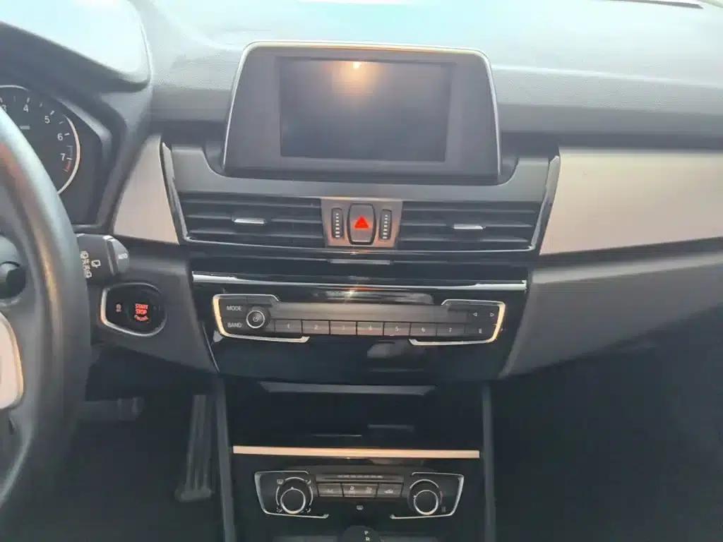2016 BMW 2 Series Gran Tourer 218i Fashion Edition — миниатюра 13