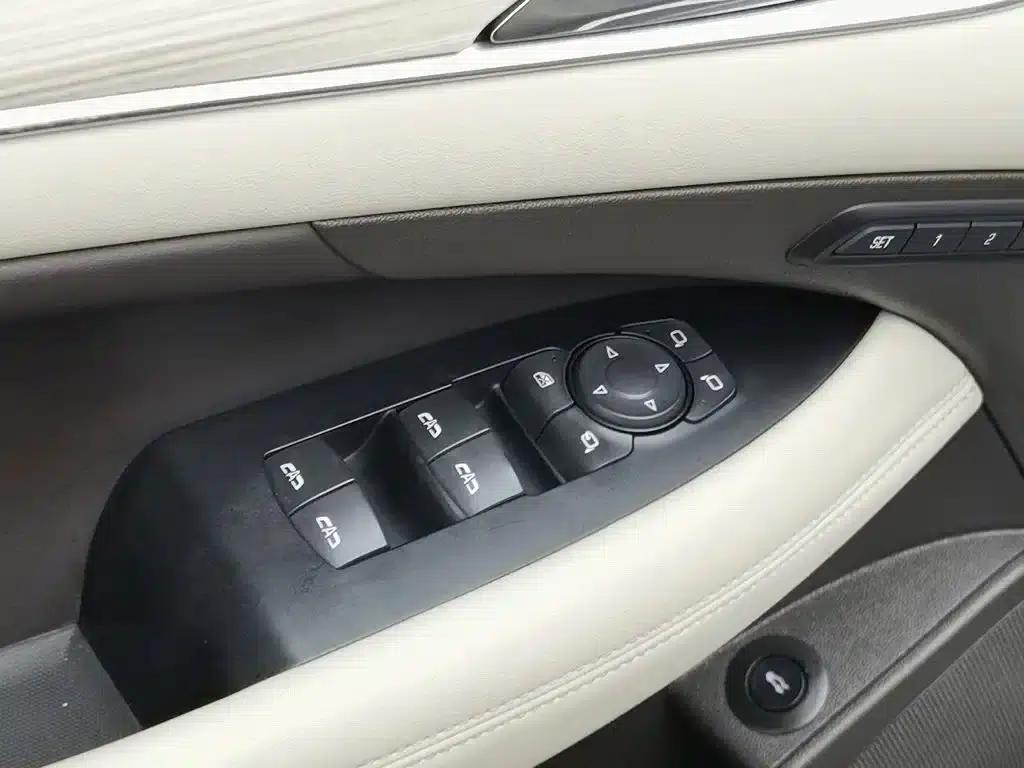 Buick LaCrosse 2016 30H Luxury Edition — миниатюра 9