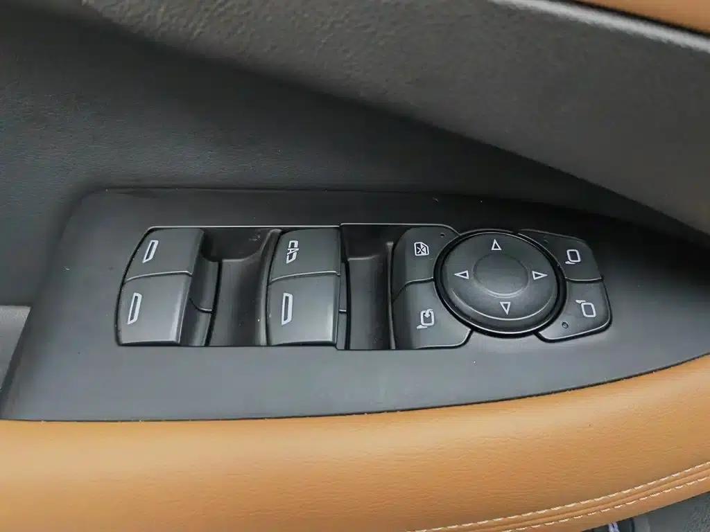 Buick LaCrosse 2016 28T Premium Edition — миниатюра 9