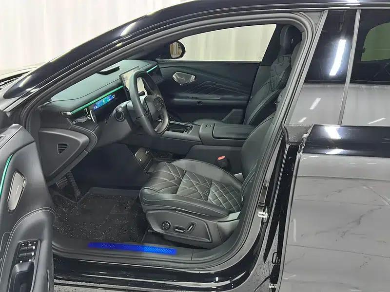 Lynk & Co 10 EM-P 2025 Model 240 AWD Ultra H5 — миниатюра 17