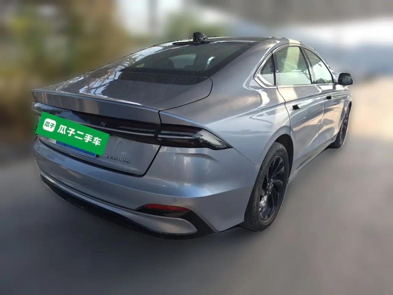 Lincoln Z 2024 2.0T Two-Wheel Drive Luxury Hybrid Version — миниатюра 6