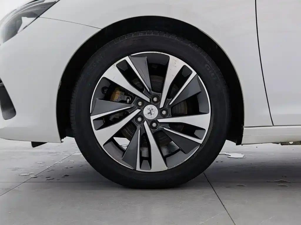 Peugeot 408 2020 360THP 10th Anniversary Edition — миниатюра 17