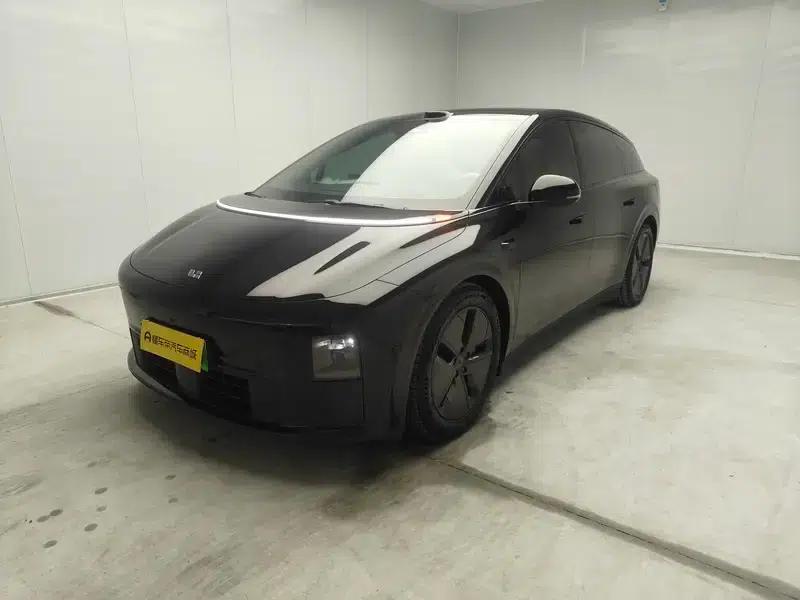 Li Auto i6 2025 Two-Wheel Drive Standard Edition — миниатюра 1