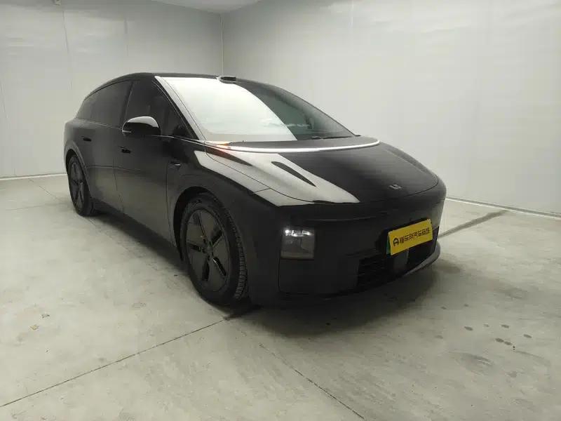 Li Auto i6 2025 Two-Wheel Drive Standard Edition — миниатюра 3