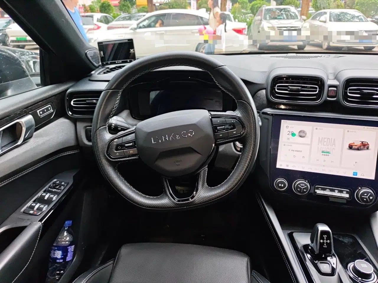 Lynk & Co 02 Hatchback 2022 2.0TD Pro — миниатюра 10